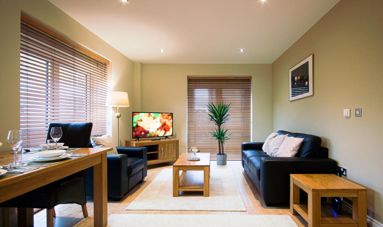 Superb City Center 1 Or 2 Bedroom Apts King Bed 南安普敦 外观 照片
