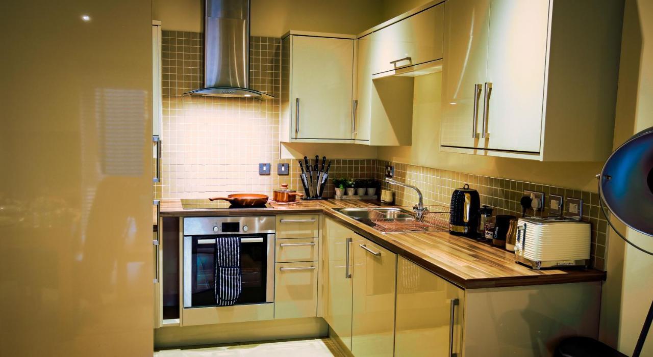 Superb City Center 1 Or 2 Bedroom Apts King Bed 南安普敦 外观 照片