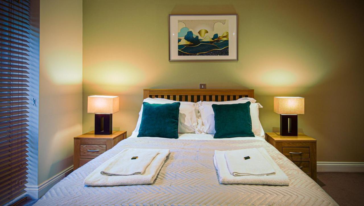Superb City Center 1 Or 2 Bedroom Apts King Bed 南安普敦 外观 照片