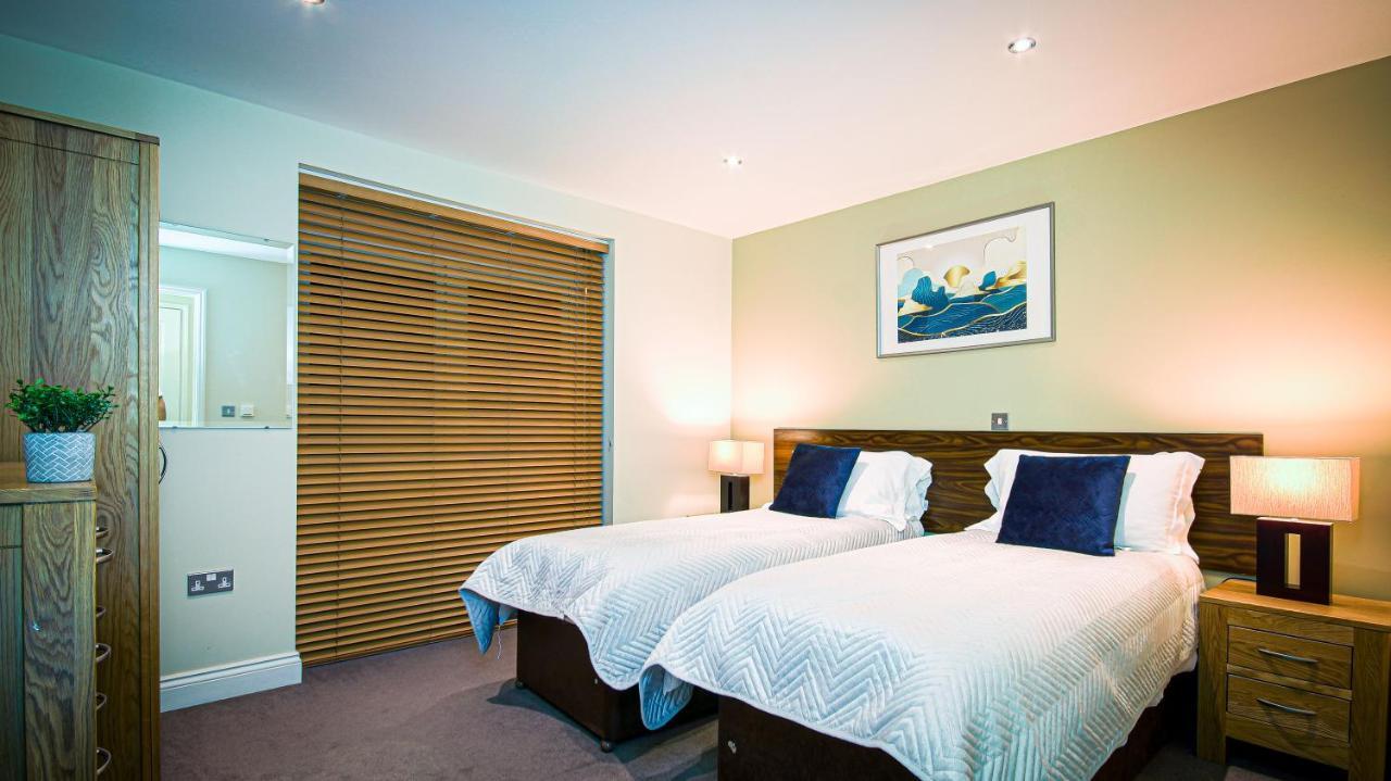 Superb City Center 1 Or 2 Bedroom Apts King Bed 南安普敦 外观 照片