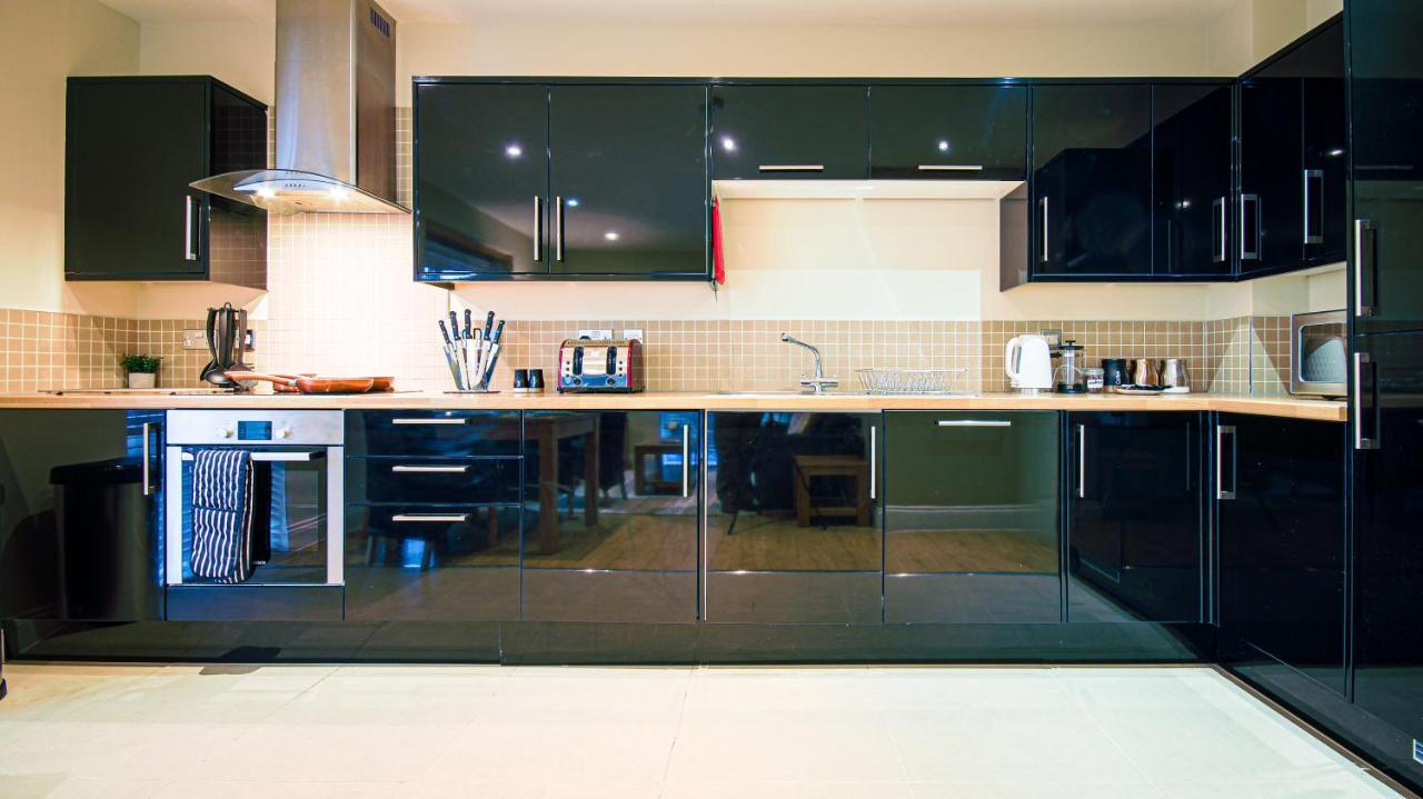 Superb City Center 1 Or 2 Bedroom Apts King Bed 南安普敦 外观 照片