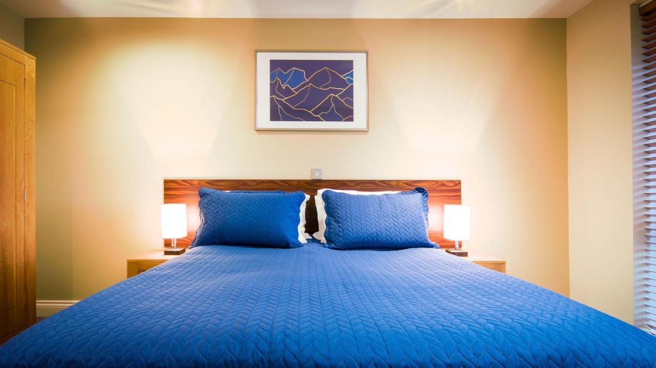 Superb City Center 1 Or 2 Bedroom Apts King Bed 南安普敦 外观 照片