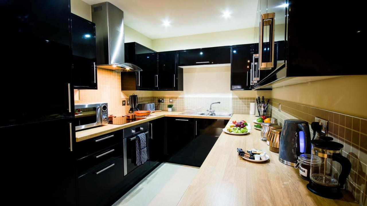 Superb City Center 1 Or 2 Bedroom Apts King Bed 南安普敦 外观 照片