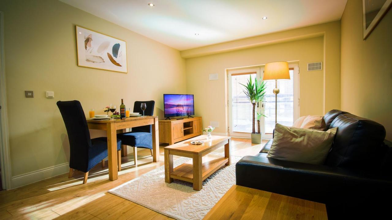Superb City Center 1 Or 2 Bedroom Apts King Bed 南安普敦 外观 照片